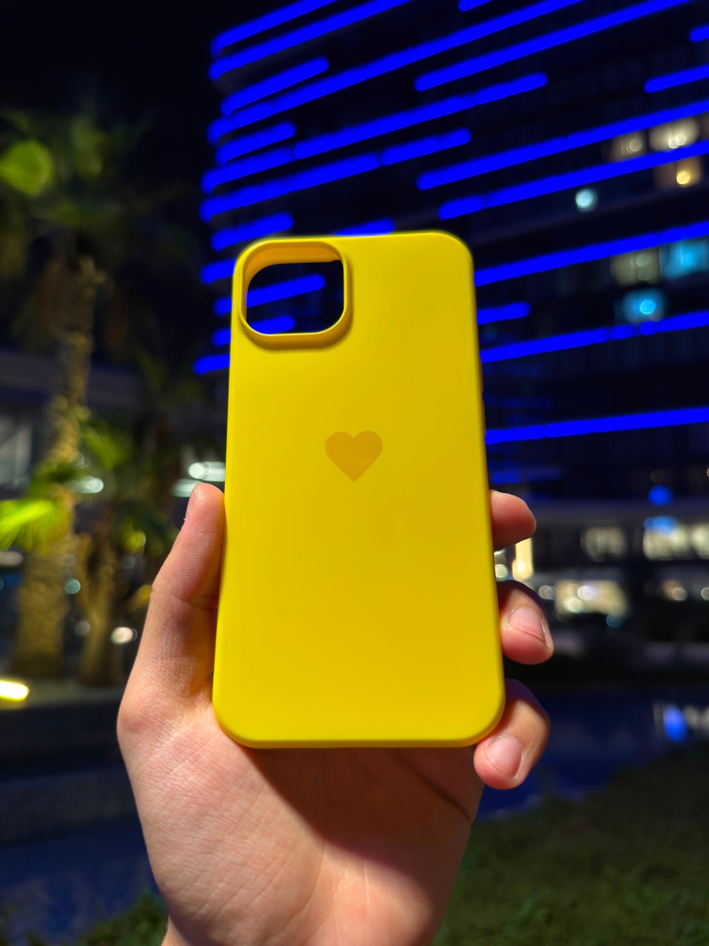 Kalp Logolu Klasik Telefon Kılıfı (Sarı)