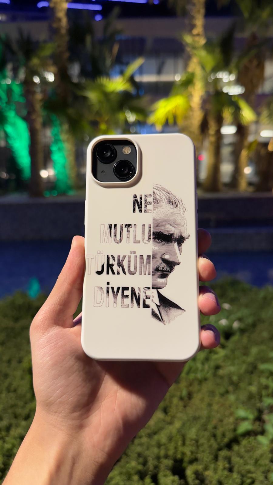 Ne Mutlu Türküm Diyene Telefon Kılıfı