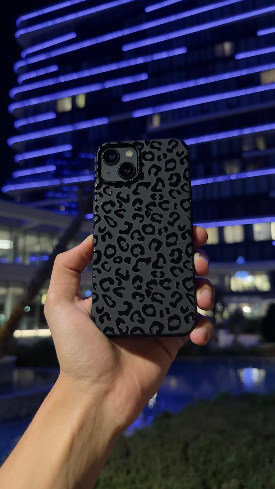 Leopar Siyah Desenli Telefon Kılıfı