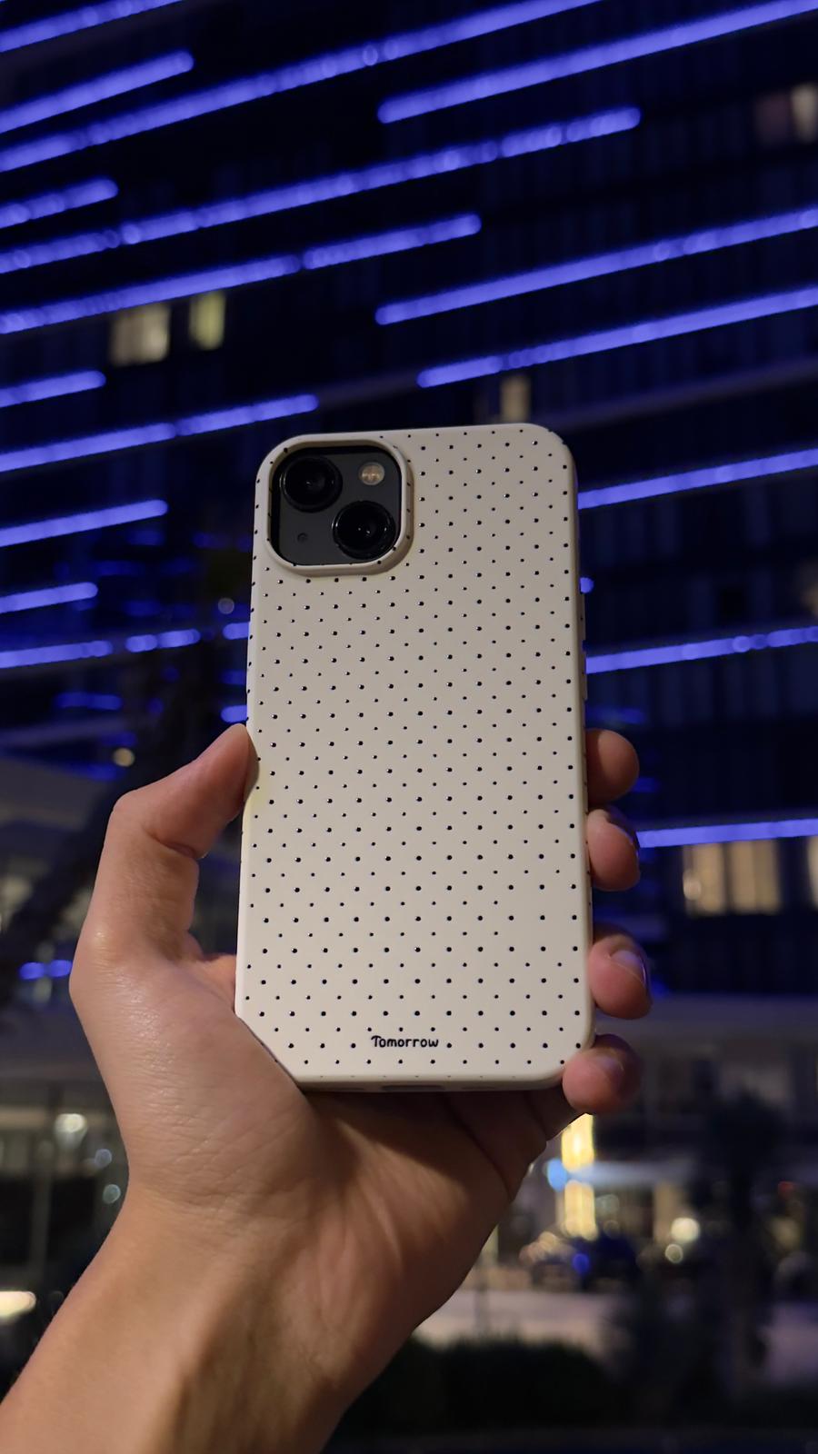 Siyah Puantiye Telefon Kılıfı