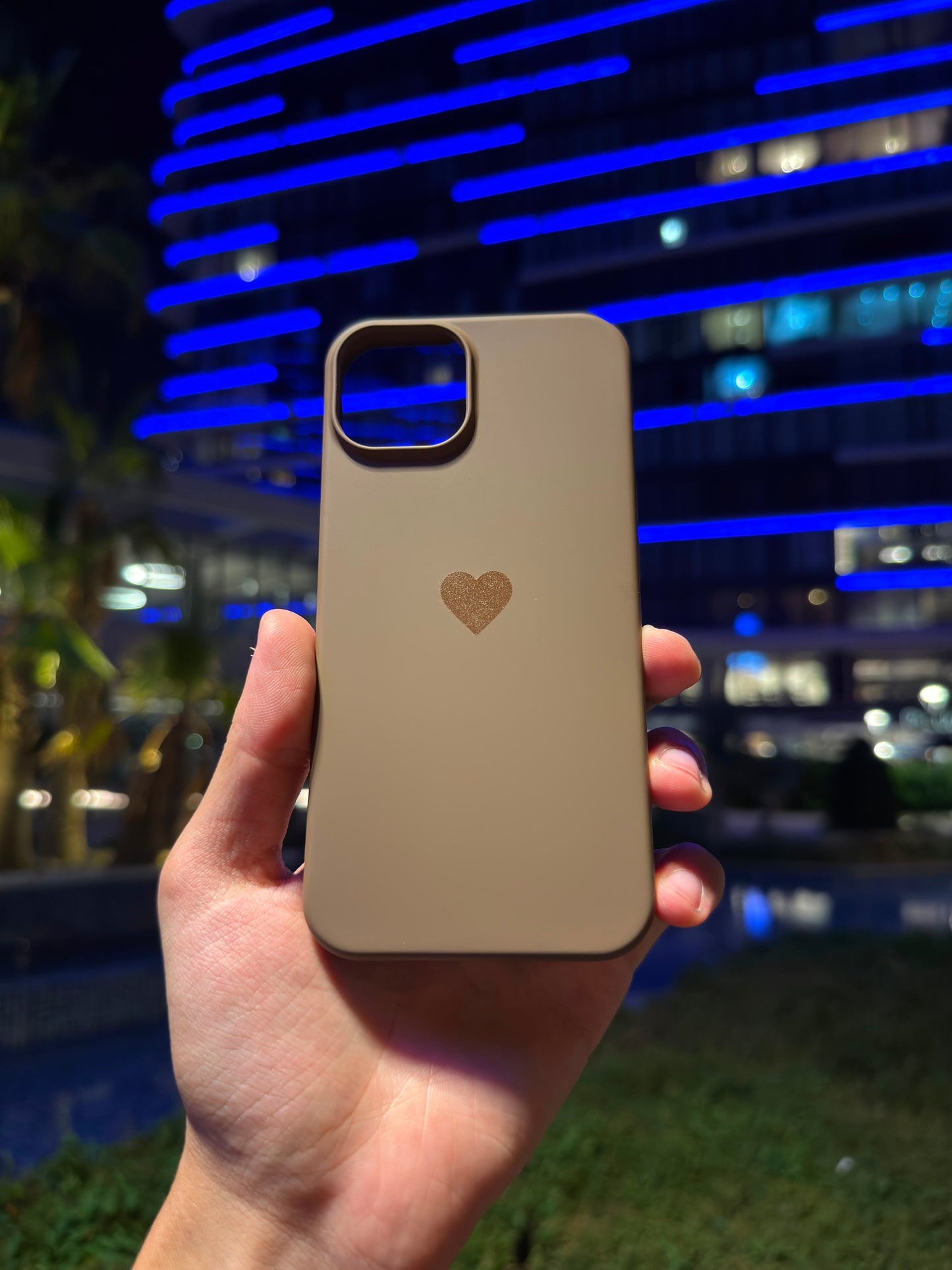 Kalp Logolu Klasik Telefon Kılıfı (Kahve)